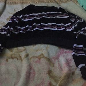 Long sleeve crop top